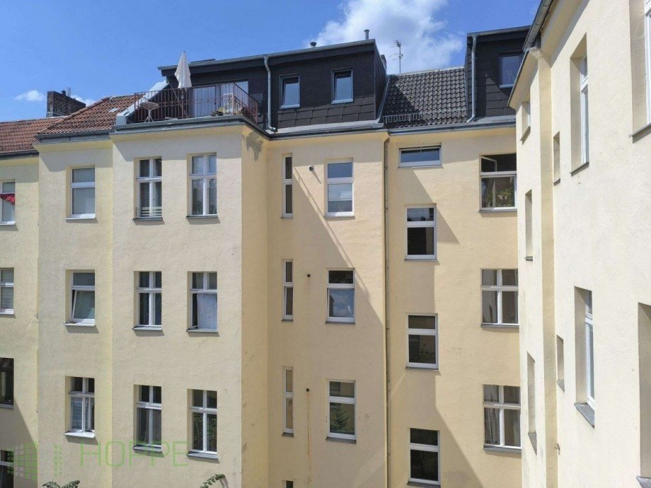 Blick auf das Vorderhaus Wohnung Berlin