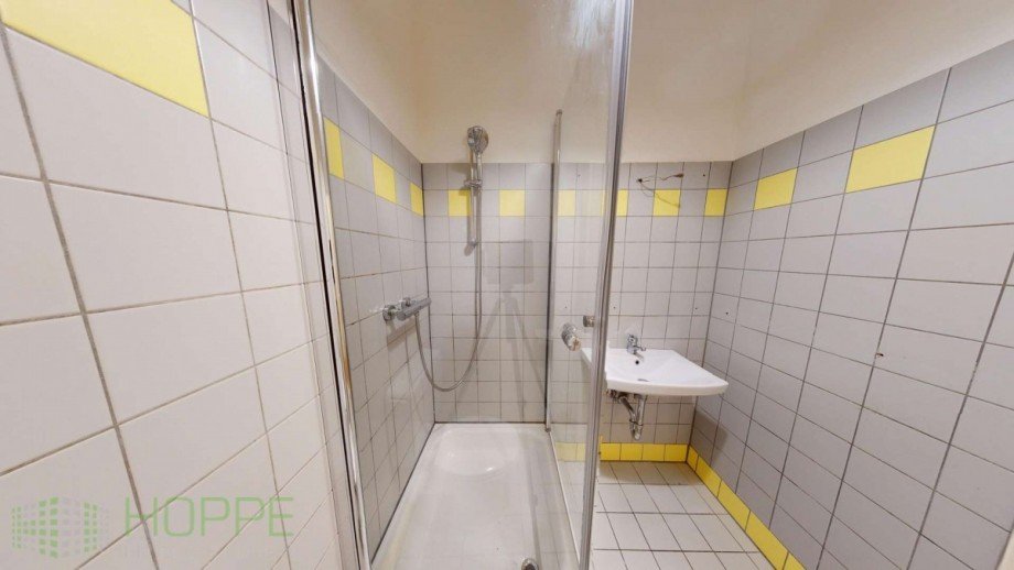 Duschbad Bild 3 Etagenwohnung Berlin