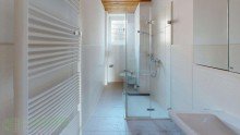 Duschbad Mariendorf - Bezugsfreie Wohnung mit Dielen und Wintergarten in denkmalgesch�tzter Wohnanlage