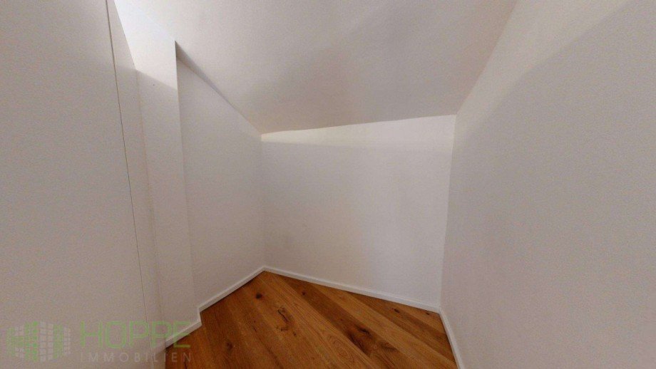 Abstellfl�che f�r Gartenpolster Souterrainwohnung J�terbog