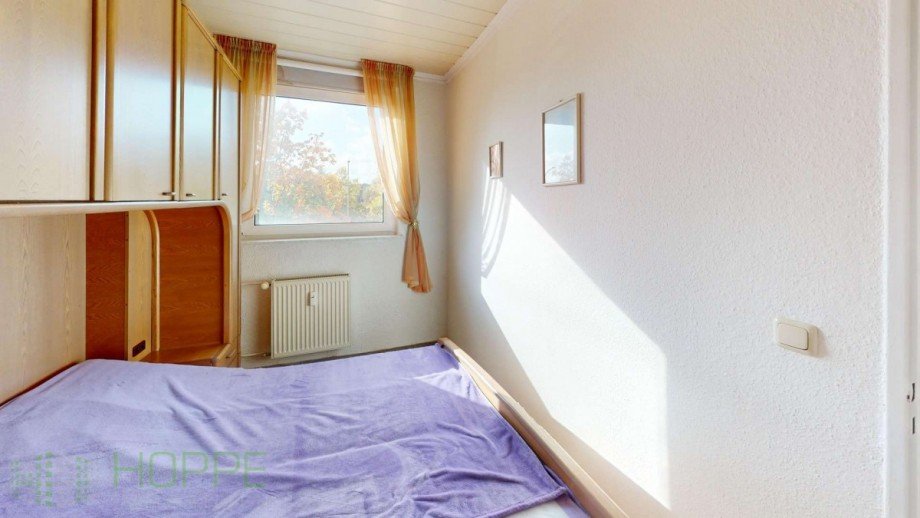 Schlafzimmer Ansicht 2 m�bliert Etagenwohnung Berlin