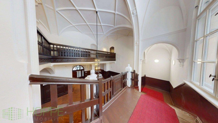 Blick in die Halle B�rofl�che Ludwigsfelde