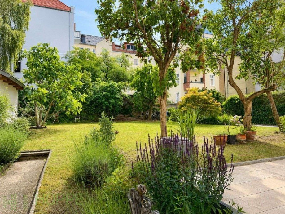 Garten Wohn- / Gesch�ftshaus Berlin