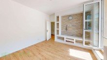 Wohnzimmer Perspektive 2 Mitte - Sofortbezug: Wohnung mit riesiger Sonnenterrasse in Gesundbrunnen (KEINE K�uferprovision)