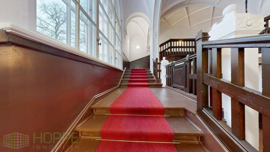 Treppe Bild 1 B�rofl�che Ludwigsfelde