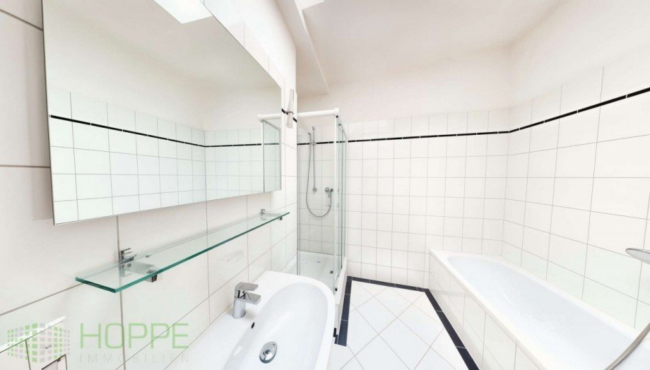 Badezimmer Perspektive 1 - (Einrichtung KI generiert) Dachgeschosswohnung Berlin