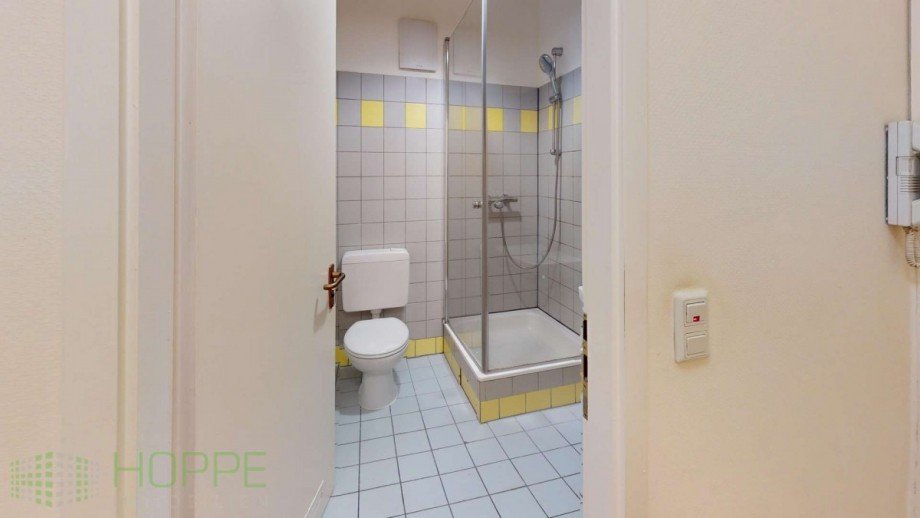 Duschbad Bild 1 Etagenwohnung Berlin