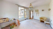 Wohnzimmer Bild 1 Altglienicke - Handwerkerobjekt mit viel Potential in ruhiger Lage