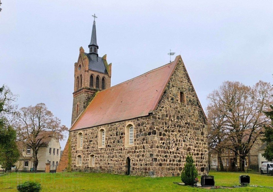 Dorfkirche Bungalow Niederer Fl�ming