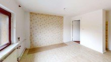 Schlafzimmer 1 Perspektive 2 Lankwitz - Renovierungsbed�rftige Doppelhaush�lfte mit idyllischem Garten