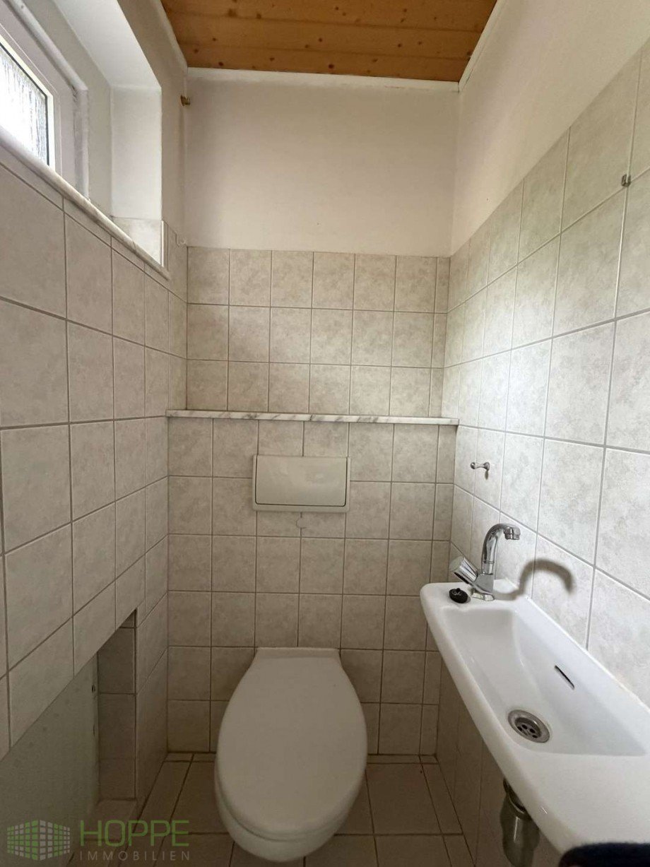 G�ste-WC Doppelhaush�lfte Berlin