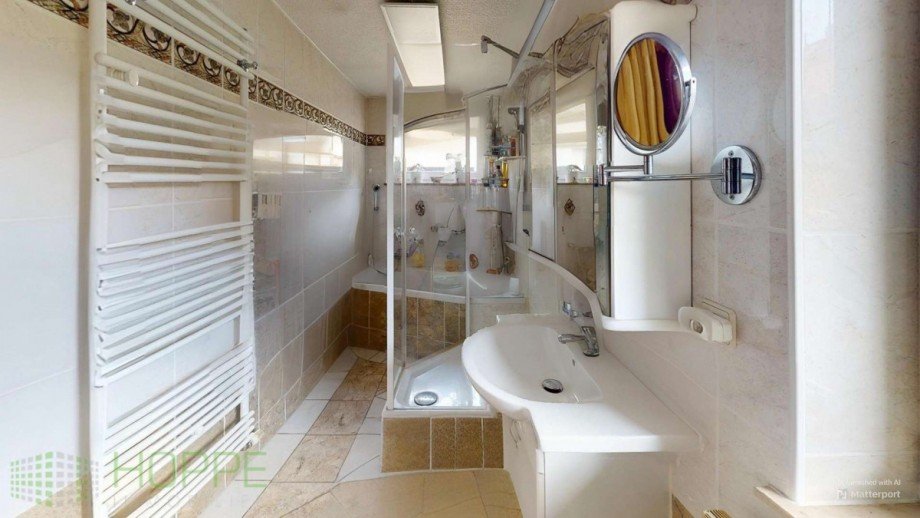 Bungalow-Badezimmer-Defurnished Einfamilienhaus Berlin