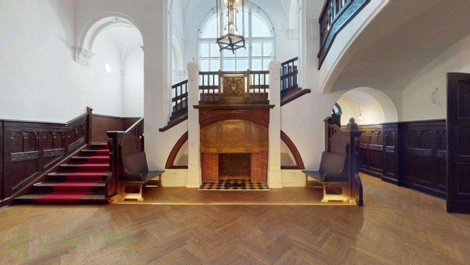 Eingangshalle mit Kamin Wohnung Ludwigsfelde