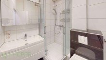 Duschbad Mitte - Sofortbezug: Wohnung mit riesiger Sonnenterrasse in Gesundbrunnen (KEINE K�uferprovision)