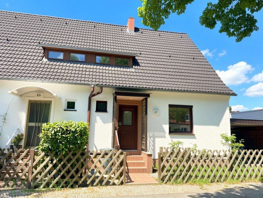 Ansicht 3 - (KI generiert) Doppelhaush�lfte Berlin