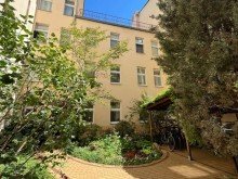 Begr�nter Innenhof Moabit - Helles und ruhiges Apartment in bester Lage