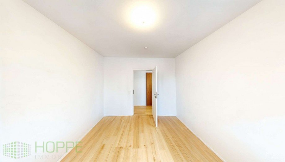 Kinderzimmer 1 Bild 1_defurnished - (Renovierung KI generiert) Etagenwohnung Steinh�fel