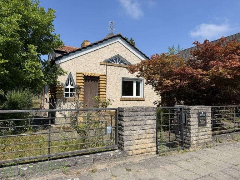 Au�enansicht Berlin - Berlin - Treptow-K�penick - Altglienicke Wohngrundst�ck Altglienicke - Herrliches Sonnengrundst�ck in bester Lage