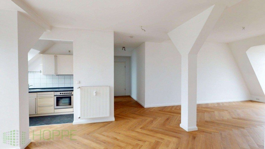 K�che - Flur - Wohnen Dachgeschosswohnung Berlin