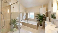 Badezimmer - (Renovierungsvorschlag KI generiert) Bungalow in Altglienicke kurzfristig beziehbar - Komfortables Wohnen auf einer Ebene!