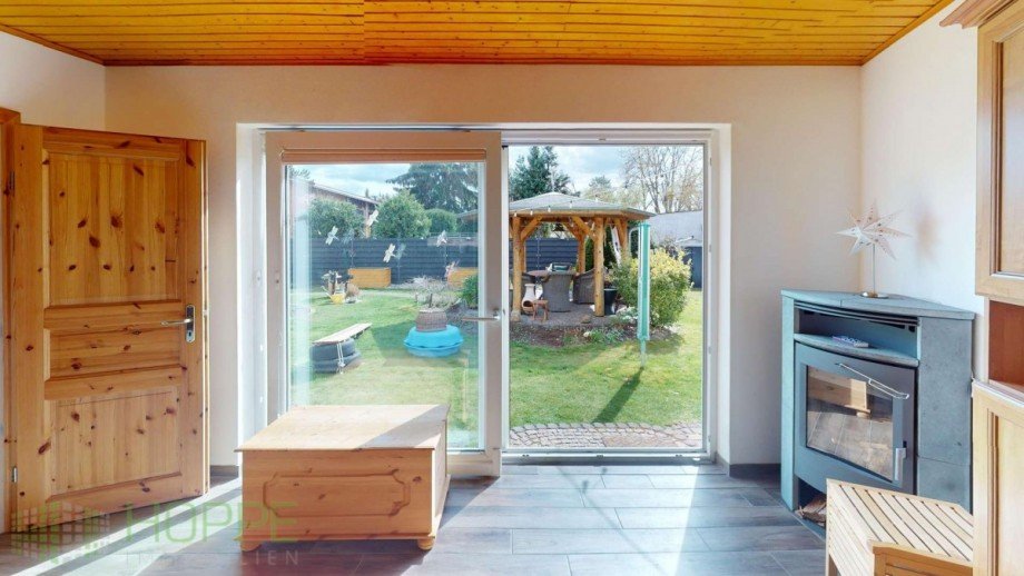 G�stehaus-Blick in den Garten Einfamilienhaus Berlin