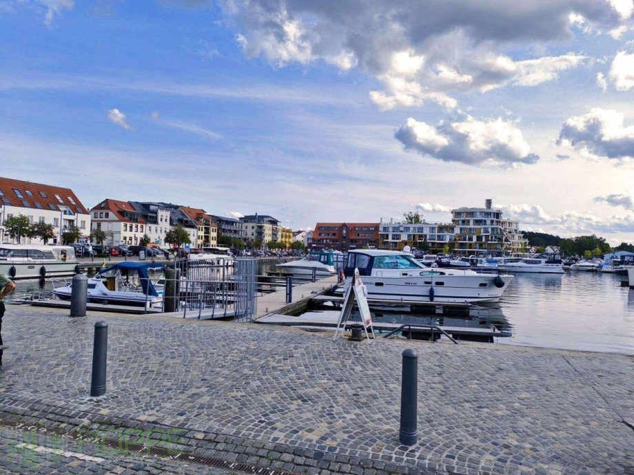 Blick �ber den Yachthafen Bungalow M�llenhagen