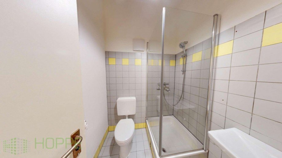 Duschbad Bild 2 Etagenwohnung Berlin