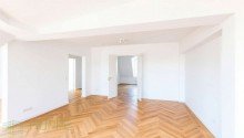 Wohnzimmer Perspektive 2 - (KI generiert) Simon-Dach-Kiez - Sofortbezug - Exklusive Dachgeschosswohnung in begehrter Lage von Friedrichshain