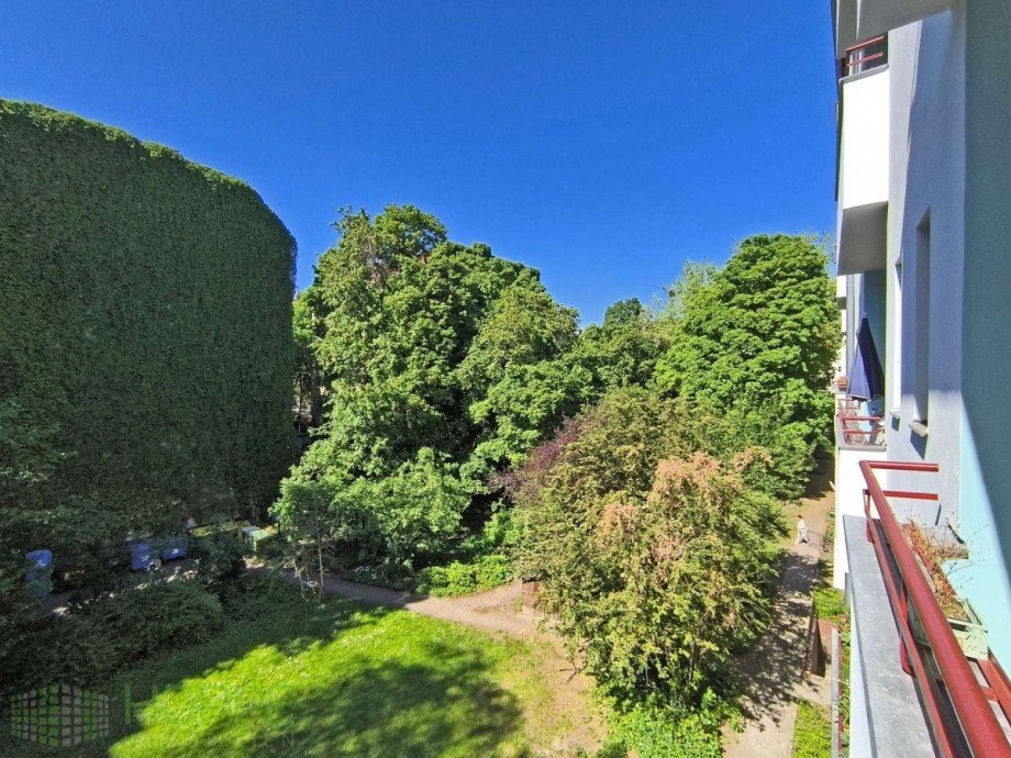Blick vom Balkon Etagenwohnung Berlin