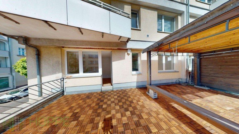 Terrasse Perspektive 2 Berlin - Berlin - Mitte - Gesundbrunnen Etagenwohnung Mitte - Sofortbezug: Wohnung mit riesiger Sonnenterrasse in Gesundbrunnen (KEINE K�uferprovision)
